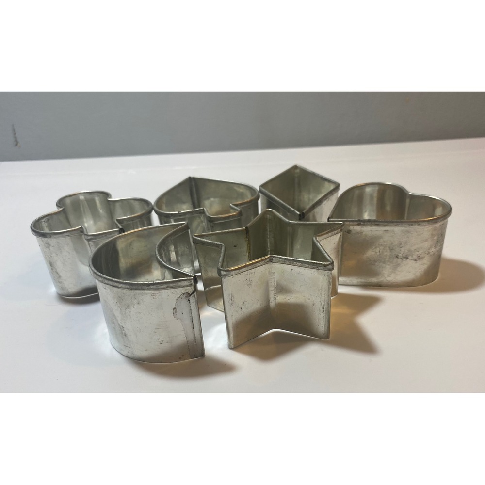 Vintage Bridge Luncheon Sandwich Cutter Set Cookie Cutters Set of 6 Metal - Picture 2 of 5